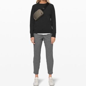 LULULEMON ON THE FLY PANT 7/8 27”